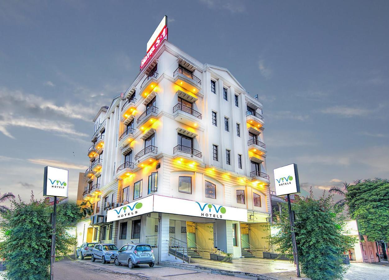 Vivo Hotels Джаландхар Екстериор снимка